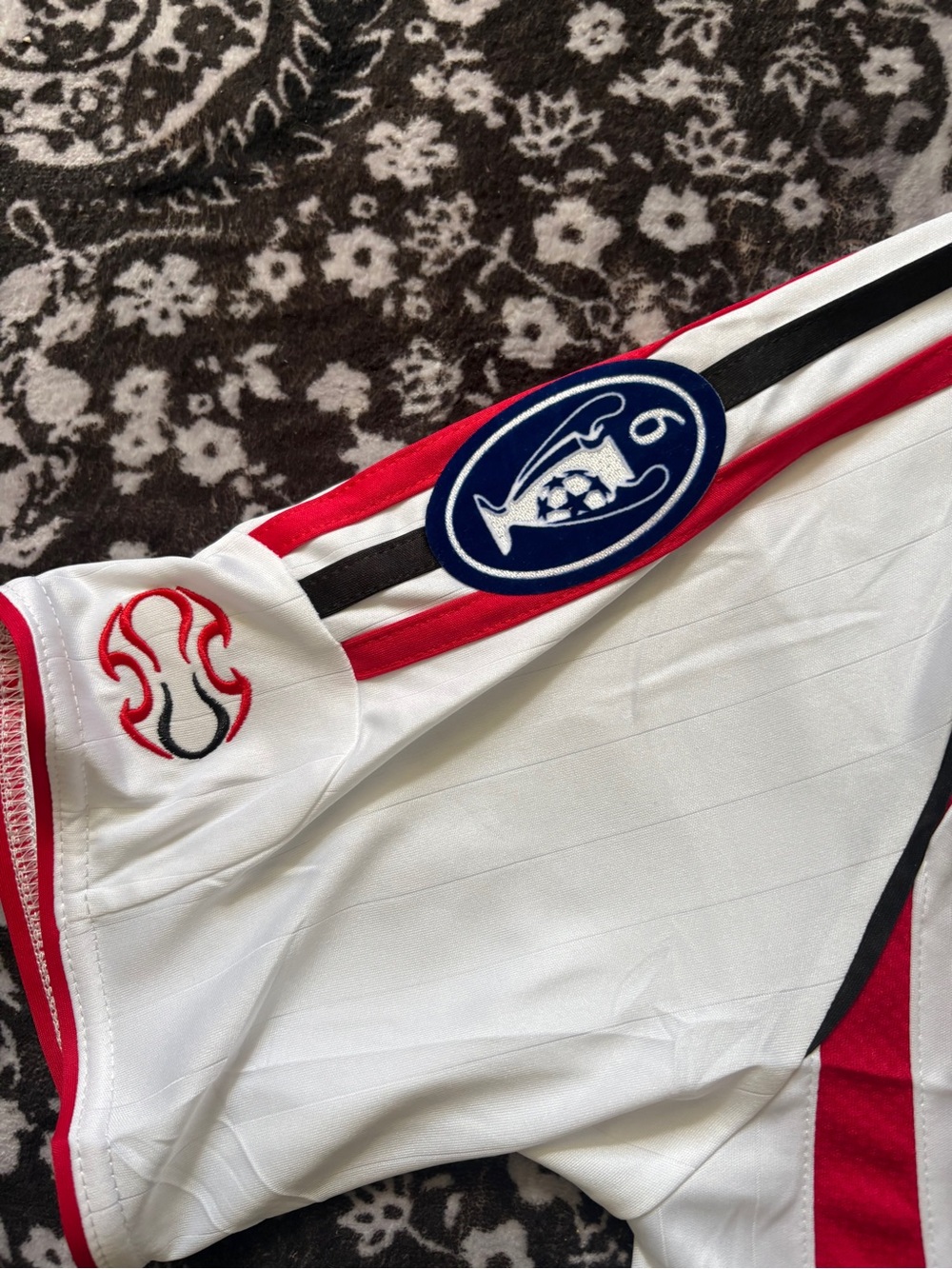 AC Milan 2007 Away Kaka #22 UCL Final Retro Soccer Jersey Size Men Large - Picture 9 of 10